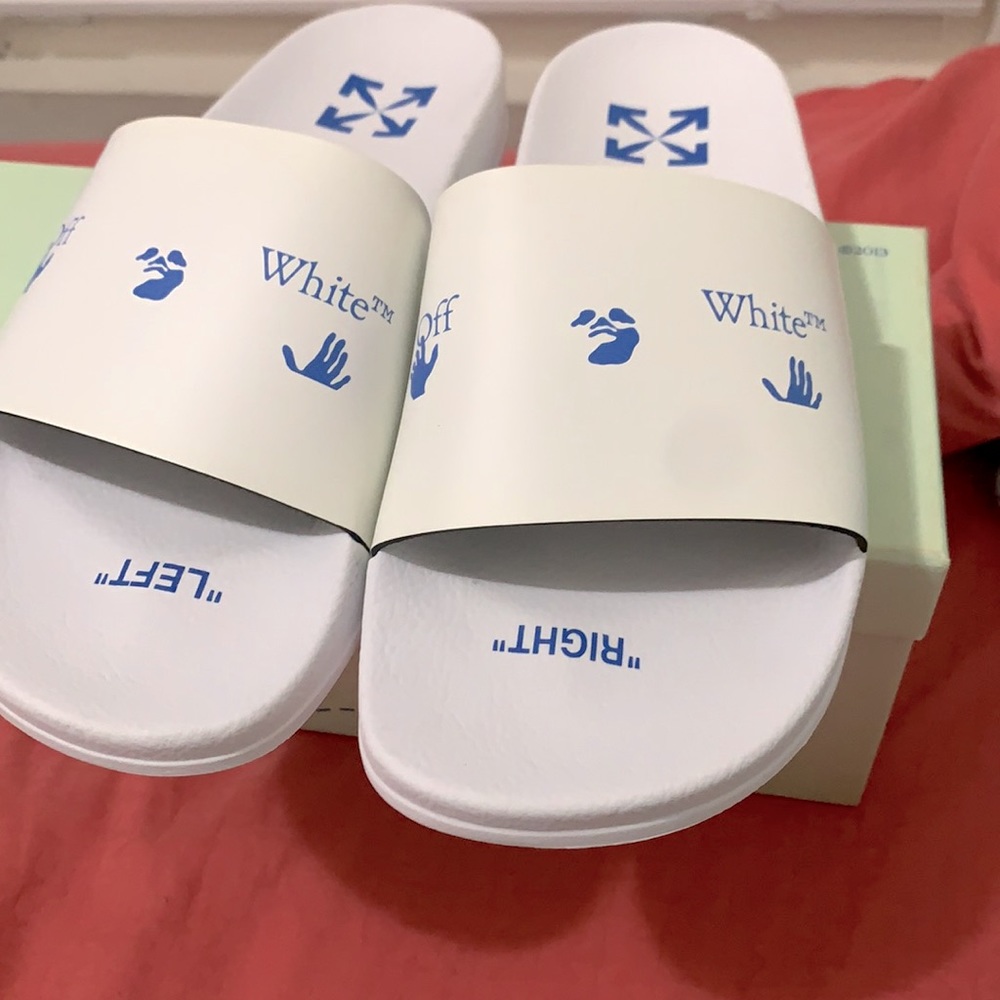 Off-white slides - Picture 1 of 3